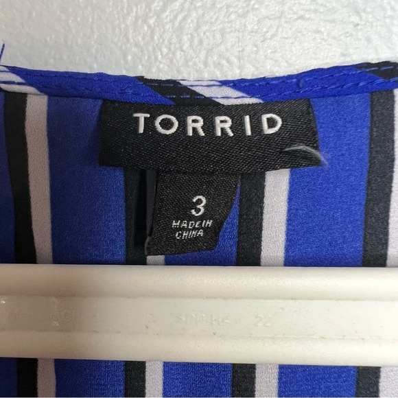Torrid Womens Plus Sz 3X Blue White Striped With Bow Blouse Flutter Short Sleeve - Picture 4 of 9